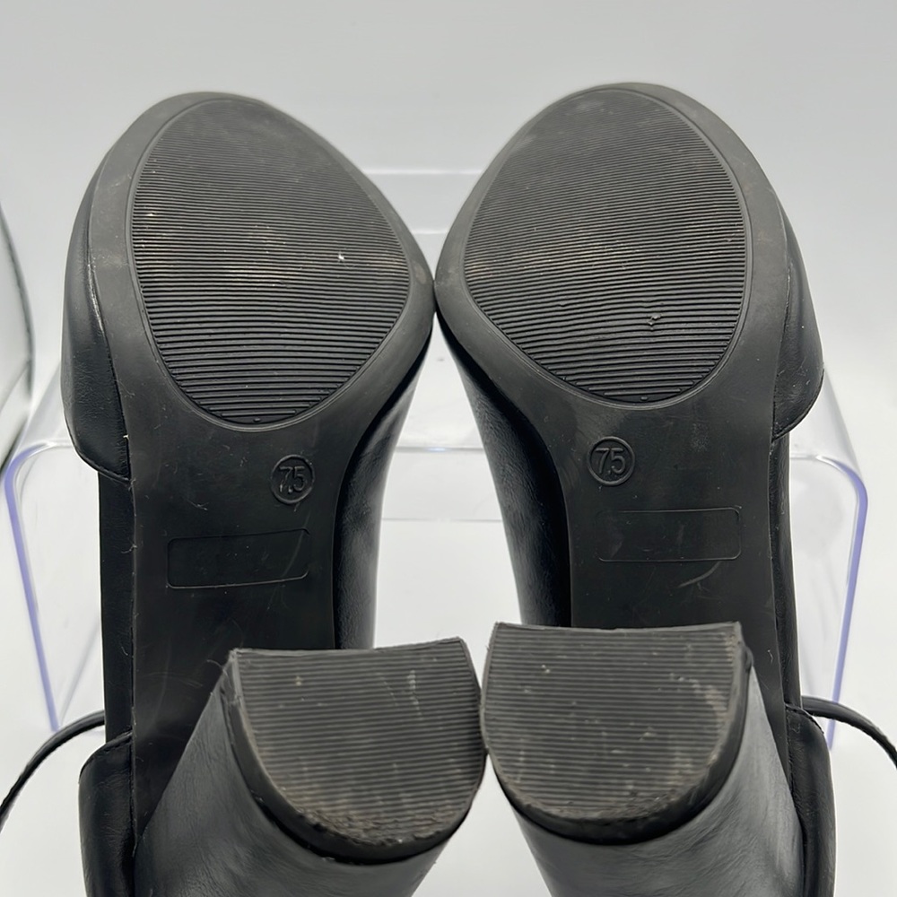 Journee Collection Comfort Foam Raveen Pumps, black, Size 7.5 - Picture 9 of 11